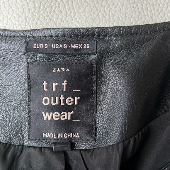 Zara Faux Leather Jacket with Ruffle Accent Sz Small - Picture 2 of 3